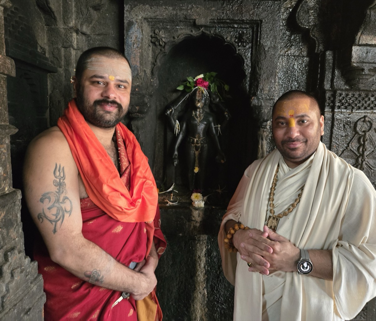 पूज्य महाराज श्री का दिव्य सौम्य स्वरूप
